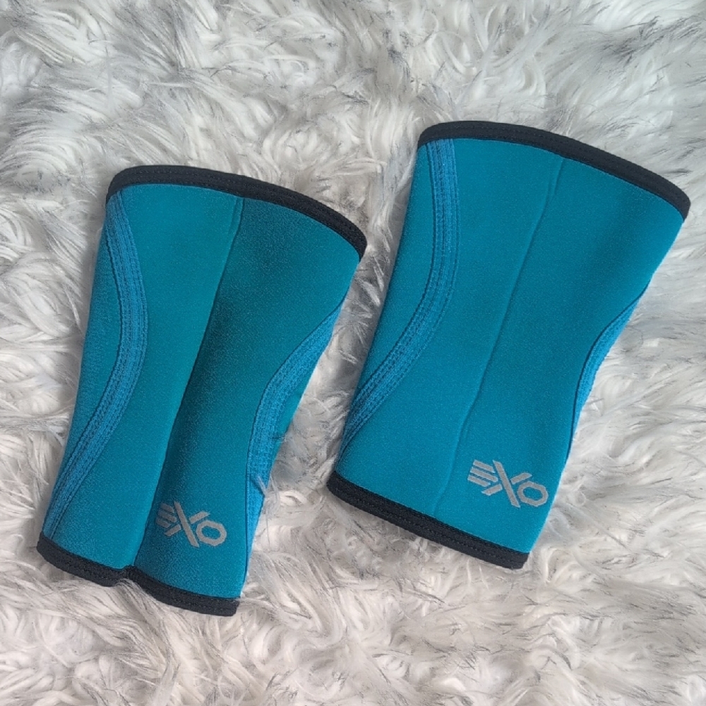 Blue Neoprene Knee Sleeves